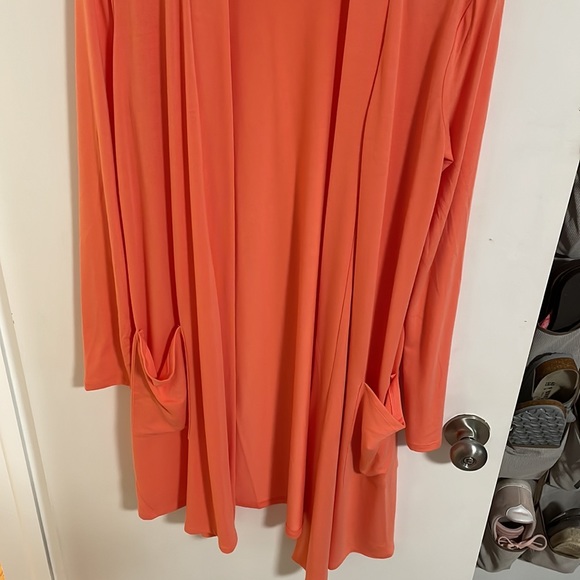 Super soft coral cardigan - Picture 2 of 4